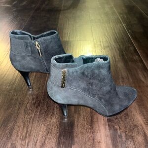 Bandolino Suede Booties Size 6.5